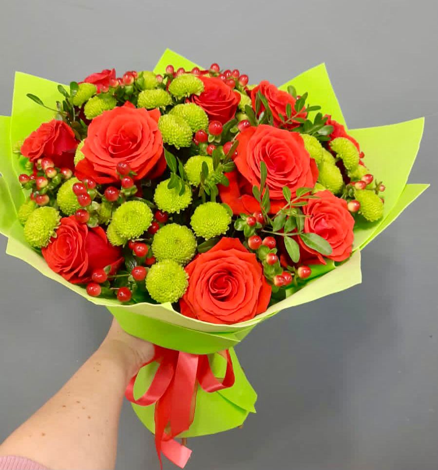 Букет цветов из: Хризантемы и Розы в Чернянке