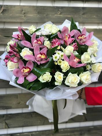 Букет цветов из: Розы и Хризантемы в Чернянке