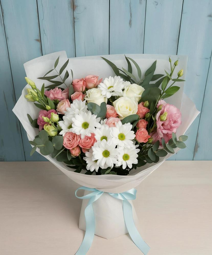 Букет цветов из: Розы, Лизиантусы и Хризантемы в Чернянке