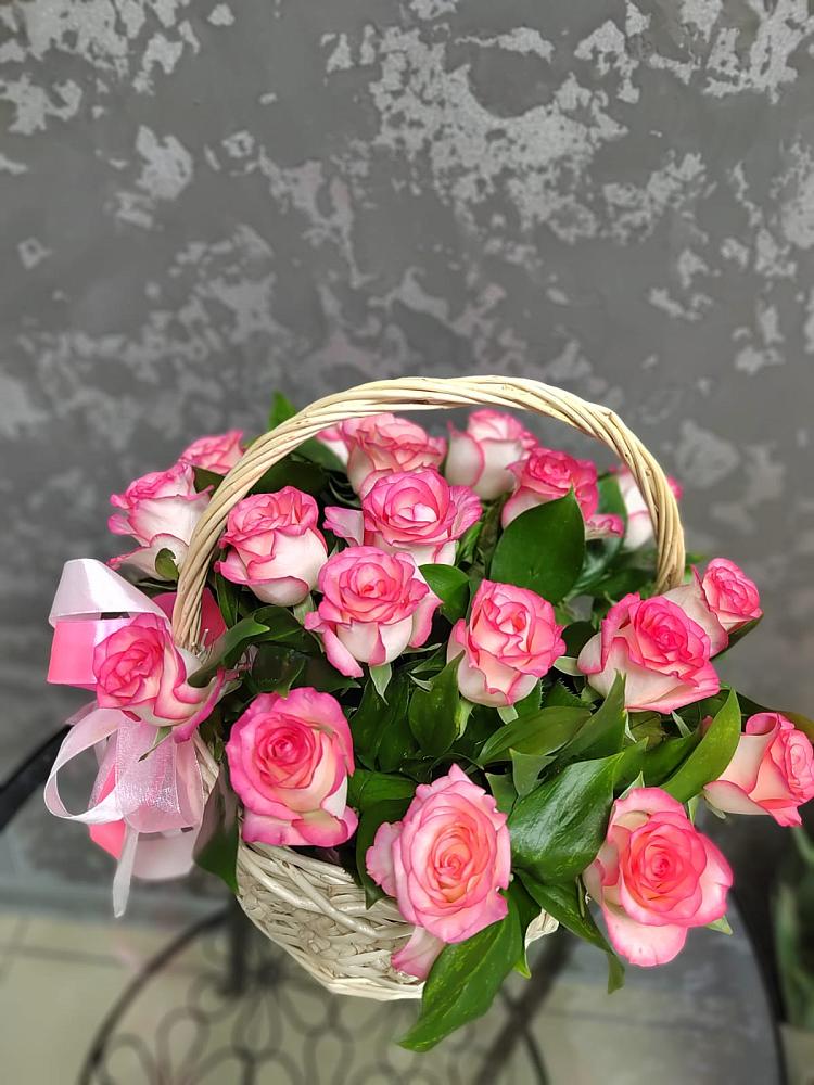 Цветочная композиция из Розы в корзине в Чернянке