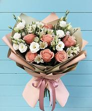 Букет цветов из:  Розы, Альстромерии и Лизиантусы в Чернянке