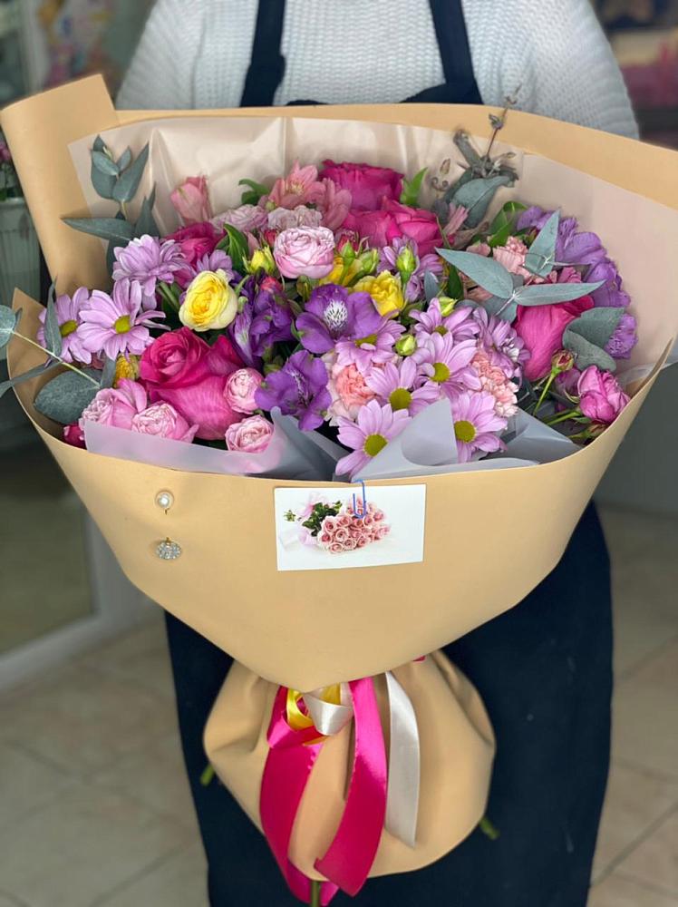 Букет цветов из: Хризантемы, Гвоздики и Альстромерии в Чернянке