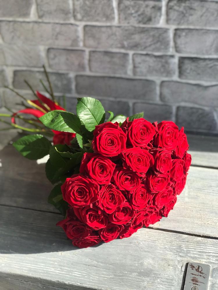 Букет Красные розы Фридом в Чернянке