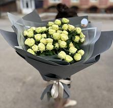Букет Белые кустовые розы Солинеро в Чернянке