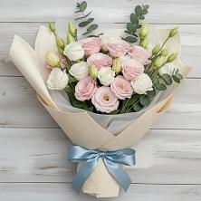 Букет цветов из:  Лизиантусы в Чернянке