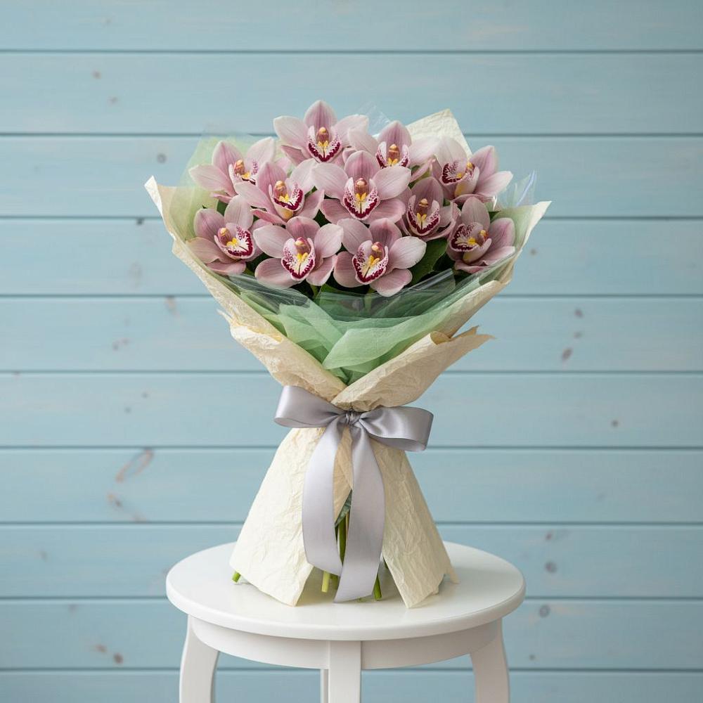 Букет цветов из: Орхидеи и Розы в Чернянке