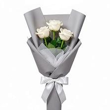 Букет 3 белые розы в Чернянке