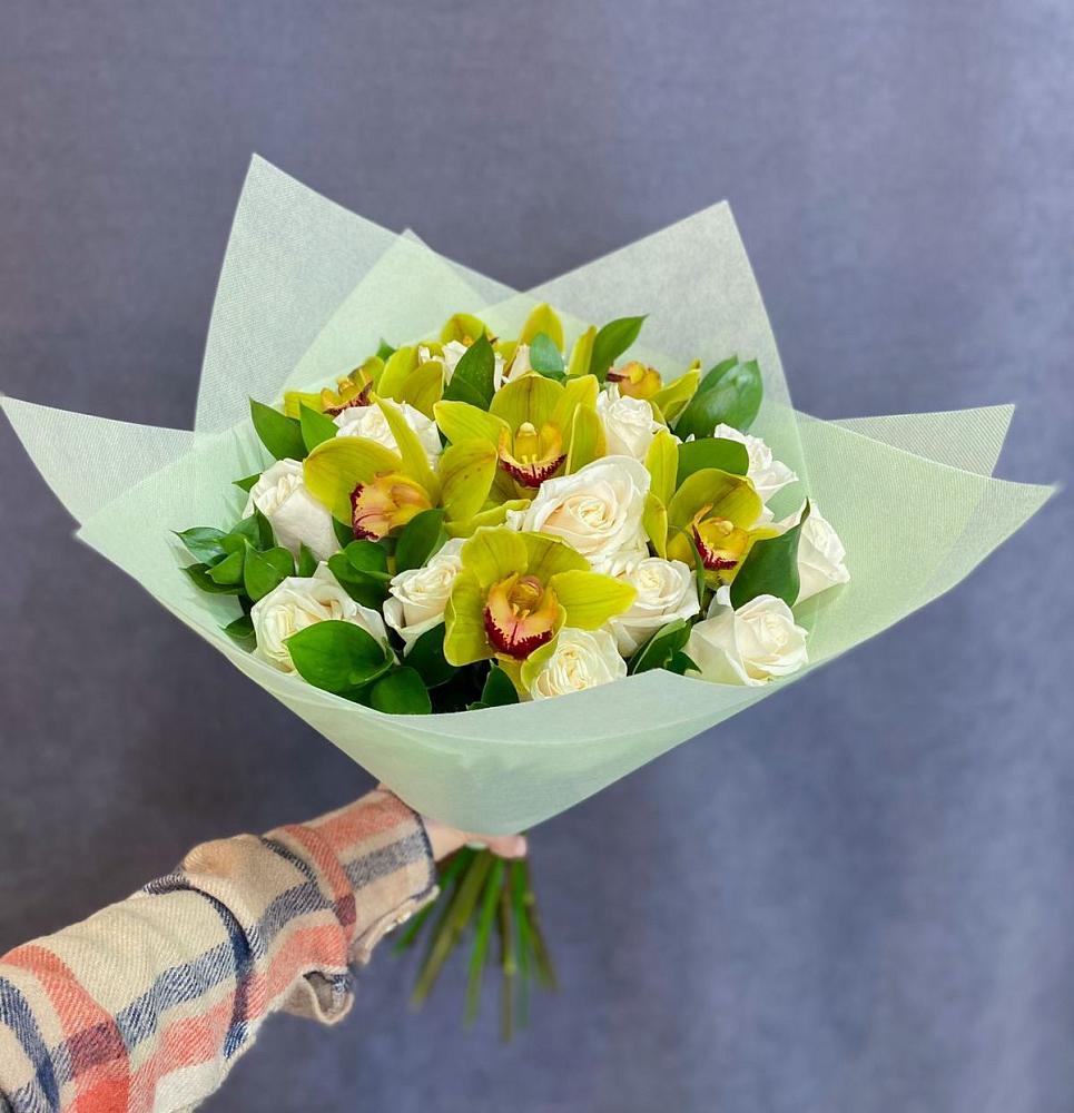 Букет цветов из: Орхидеи и Розы в Чернянке