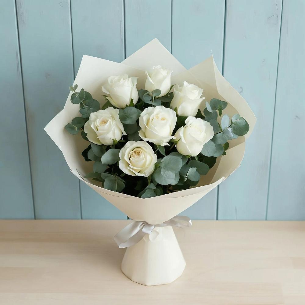 Букет Белые розы в Эвкалипте в Чернянке