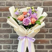 Букет цветов из:  Лизиантусы и Розы в Чернянке