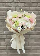 Букет цветов из:  Гвоздики, Розы, Лизиантусы и Хризантемы #REPLACE_PRED# Чернянке