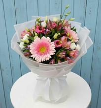 Букет цветов из:  Герберы, Альстромерии и Лизиантусы в Чернянке