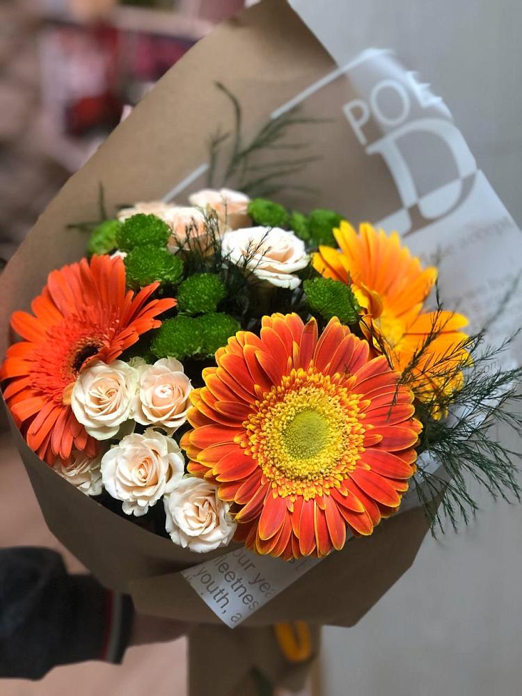 Букет цветов из: Герберы, Хризантемы и Розы в Чернянке